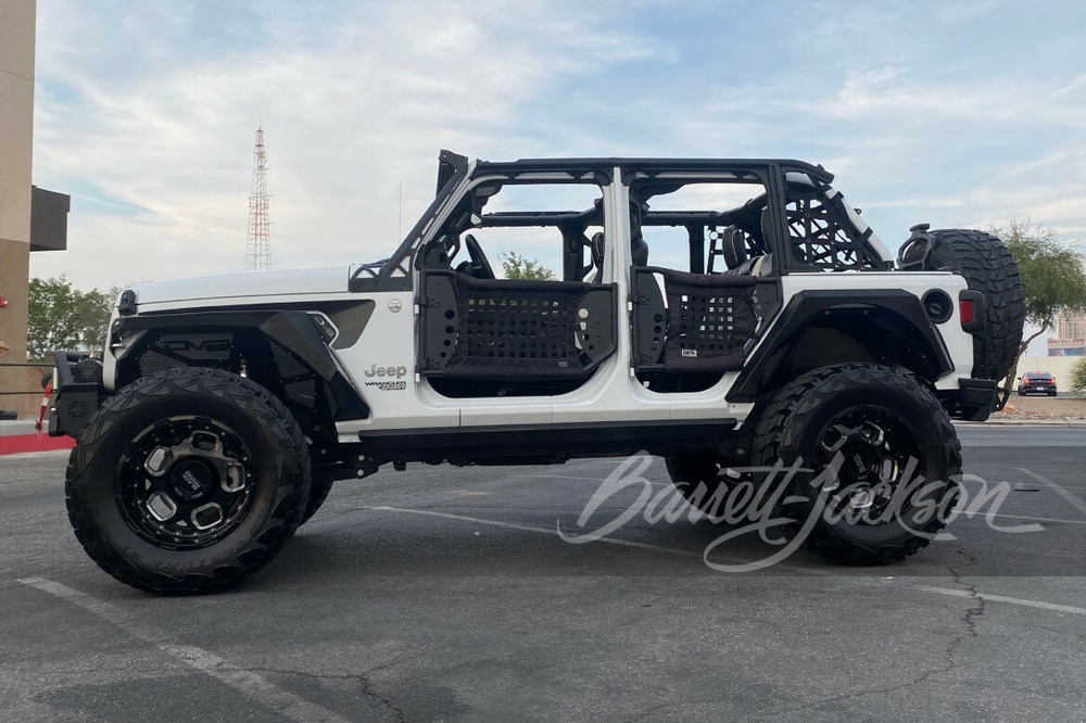 2018 JEEP WRANGLER JL CUSTOM SUV - Side Profile - 249294