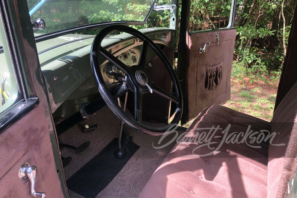 1930 FORD MODEL A - Interior - 249711
