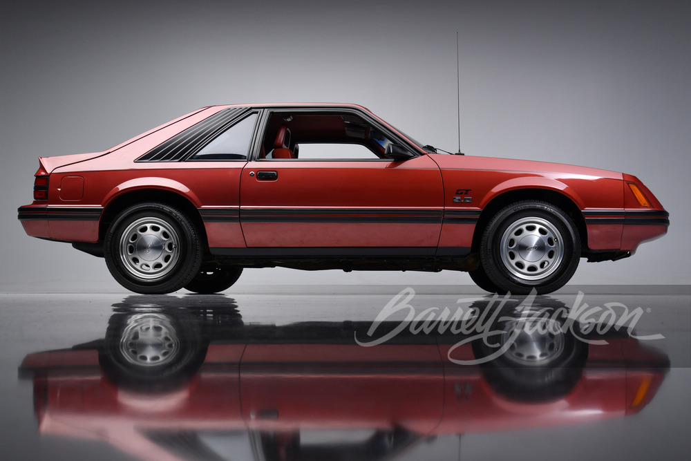 1984 FORD MUSTANG - Side Profile - 249766