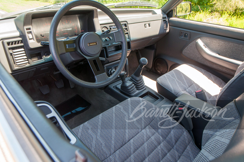 1991 MAZDA B2000 PICKUP - Interior - 250156