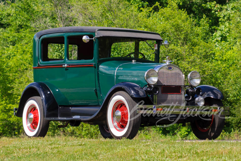 1929 FORD MODEL A - Front 3/4 - 250158