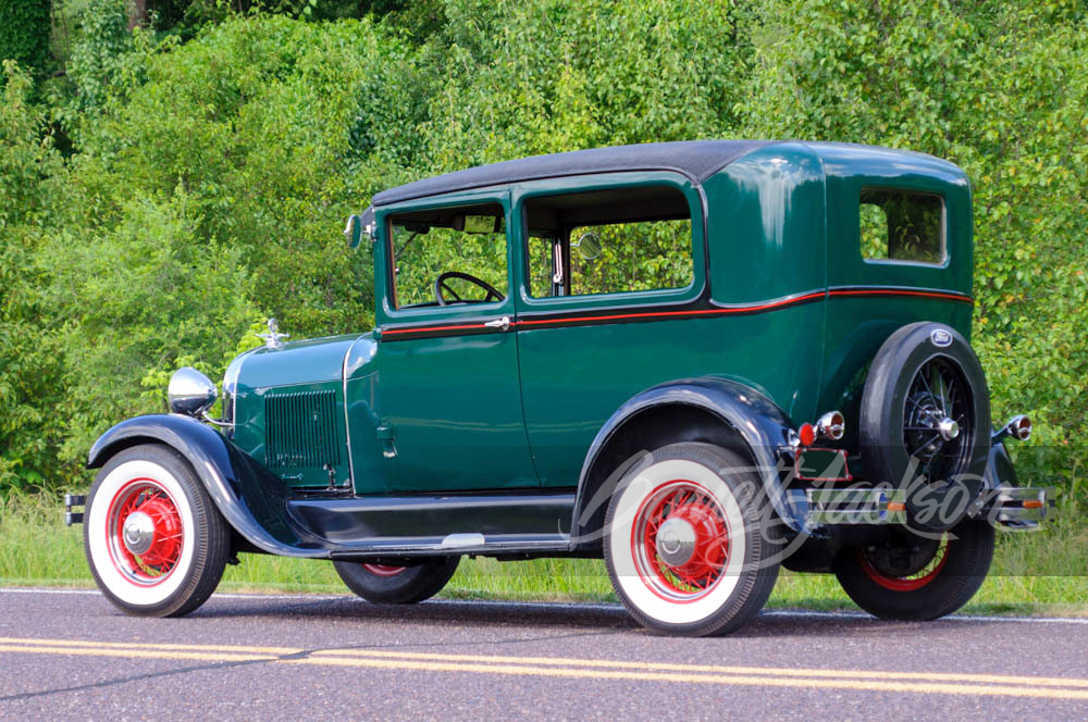 1929 FORD MODEL A - Rear 3/4 - 250158
