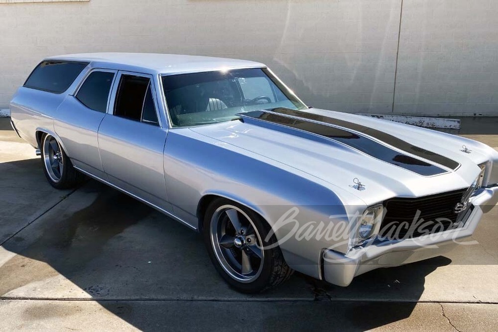 1972 CHEVROLET CHEVELLE CUSTOM WAGON - Front 3/4 - 250388