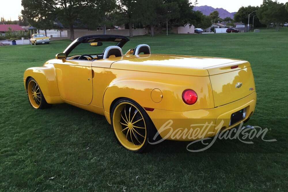 2004 CHEVROLET SSR CUSTOM PICKUP - Misc 3 - 250421