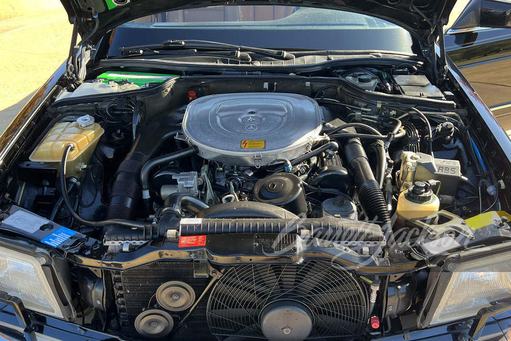 1990 MERCEDES-BENZ 560SEC - Engine - 250632
