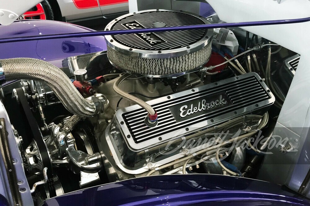 1938 GMC CUSTOM PANEL TRUCK - Engine - 251220