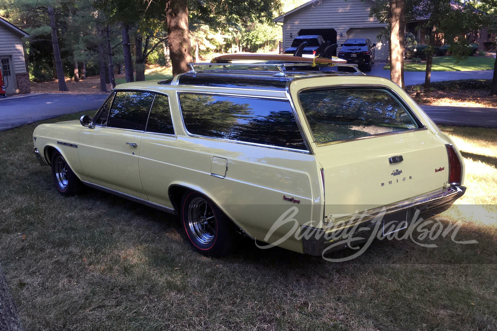 1964 BUICK SKYLARK GS CUSTOM SPORT WAGON - Rear 3/4 - 251238