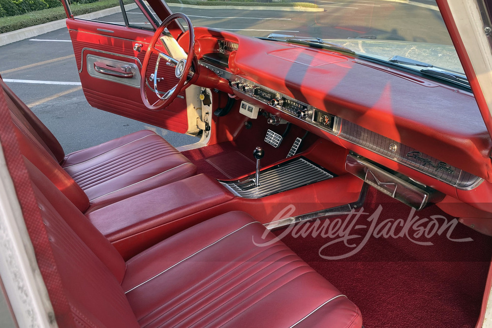 1963 FORD COUNTRY SQUIRE STATION WAGON - Interior - 251268