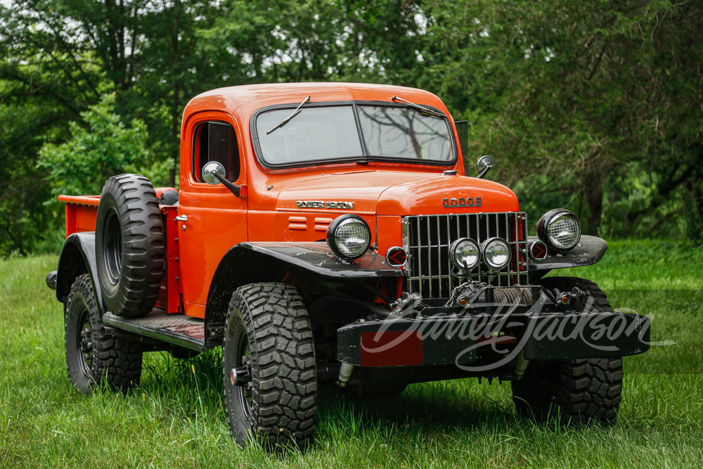 1968 DODGE POWER WAGON CUSTOM SUV - Front 3/4 - 251403