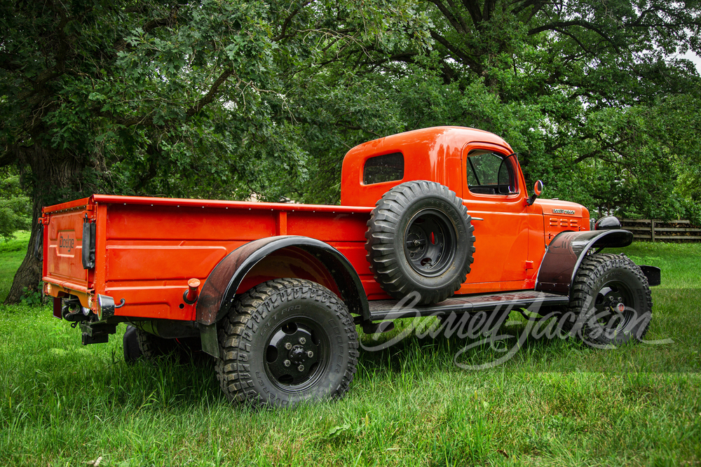 1968 DODGE POWER WAGON CUSTOM SUV - Rear 3/4 - 251403