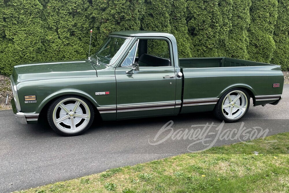 1971 CHEVROLET C10 CUSTOM PICKUP - Side Profile - 251449