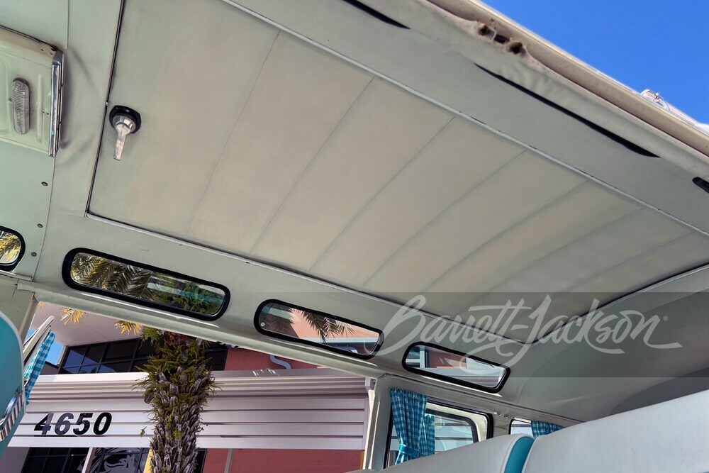 1972 VOLKSWAGEN 23-WINDOW RE-CREATION BUS - Misc 4 - 251519