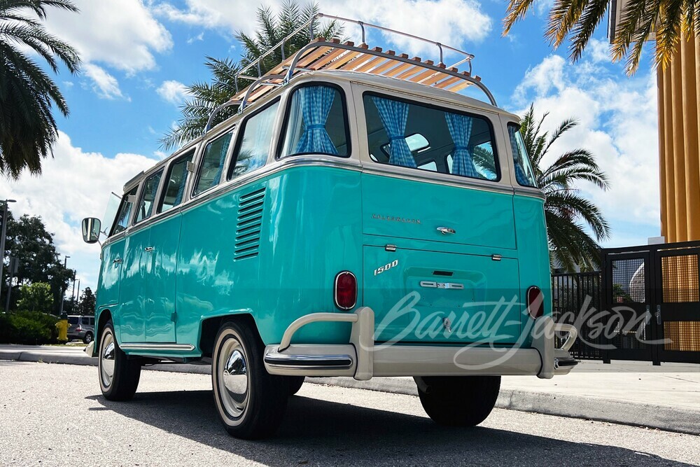 1972 VOLKSWAGEN 23-WINDOW RE-CREATION BUS - Rear 3/4 - 251519