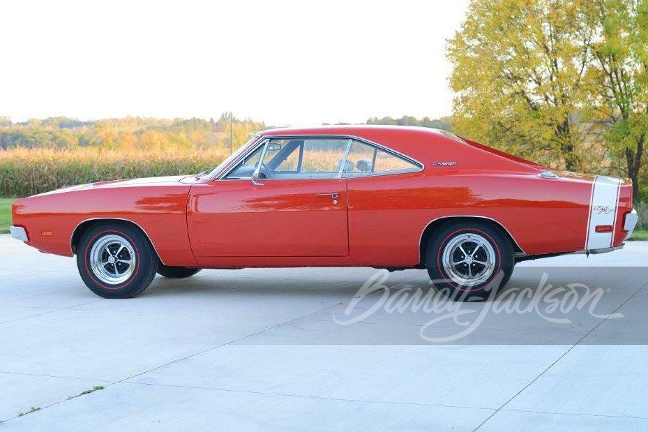 1969 DODGE CHARGER R/T 440 - Side Profile - 251547
