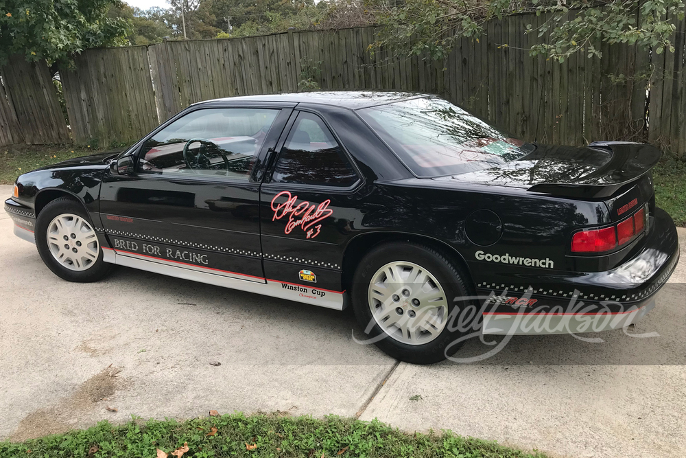 1992 CHEVROLET LUMINA Z34 DALE EARNHARDT SIGNATURE EDITION - Rear 3/4 - 251560