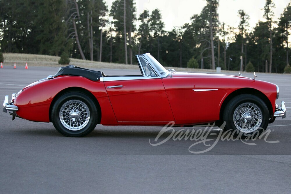 1963 AUSTIN-HEALEY 3000 MARK II BJ7 CONVERTIBLE - Side Profile - 251629