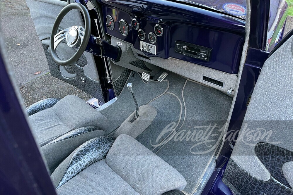 1936 PLYMOUTH DELUXE CUSTOM COUPE - Interior - 251769
