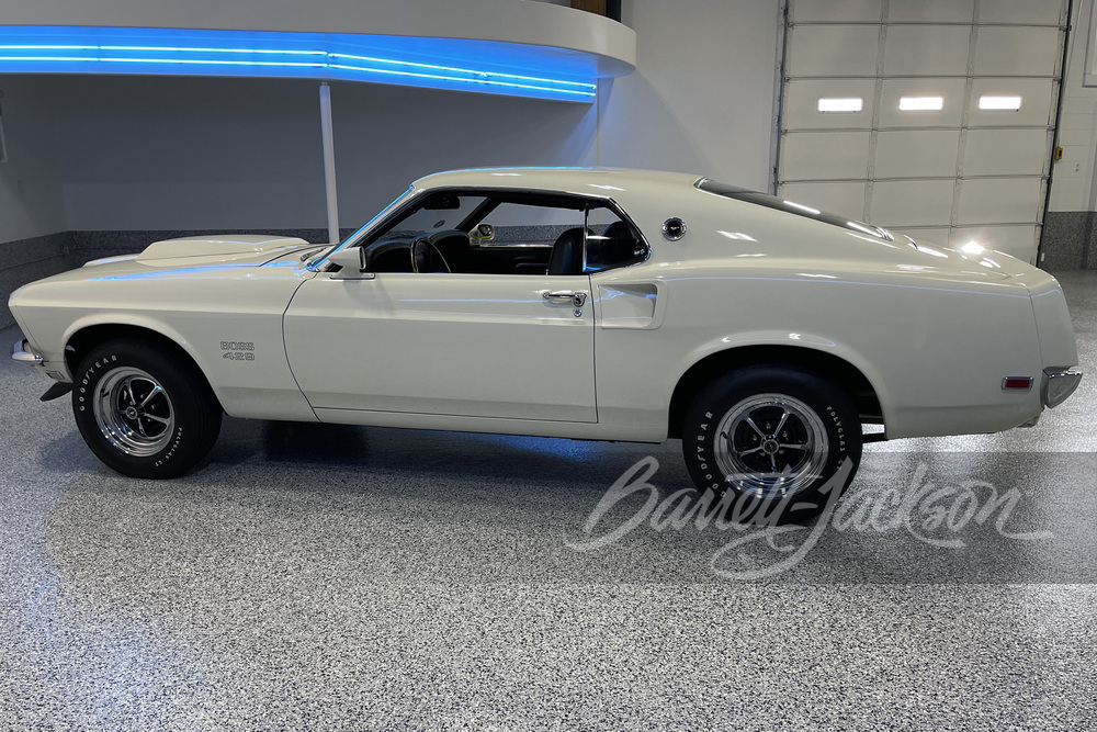 1969 FORD MUSTANG BOSS 429 - Side Profile - 251812
