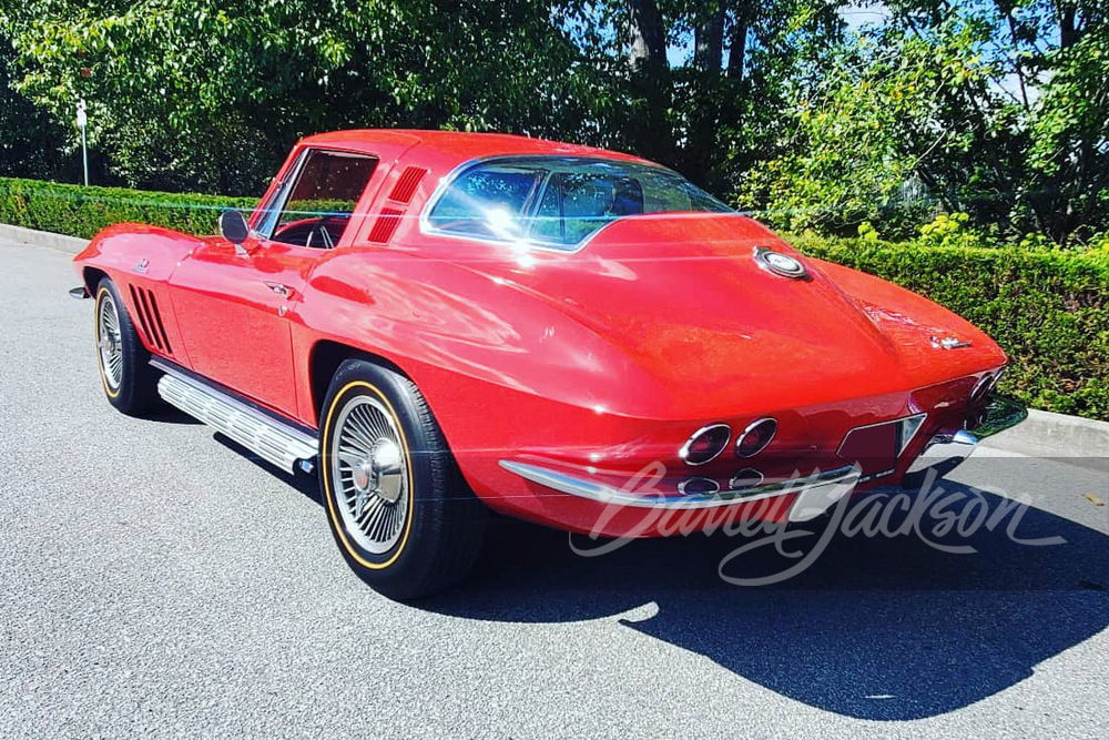 1965 CHEVROLET CORVETTE 396/425 - Rear 3/4 - 251881