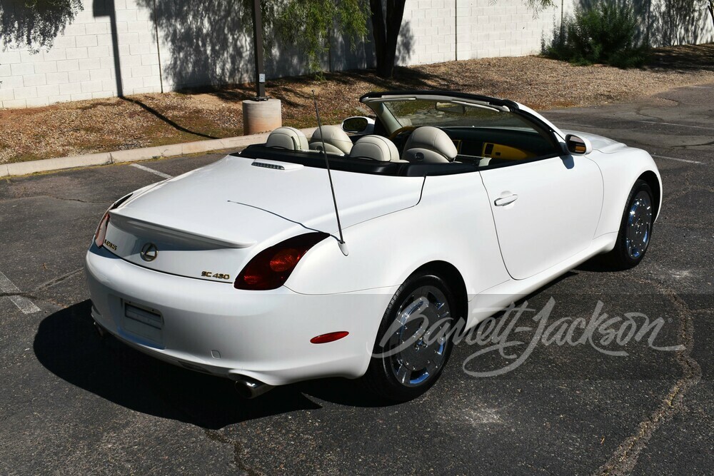 2002 LEXUS SC430 - Rear 3/4 - 251902