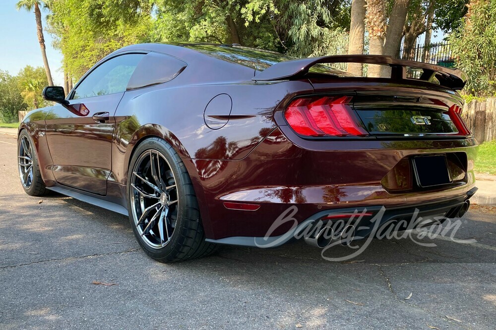 2018 FORD MUSTANG GT CUSTOM COUPE - Rear 3/4 - 251985