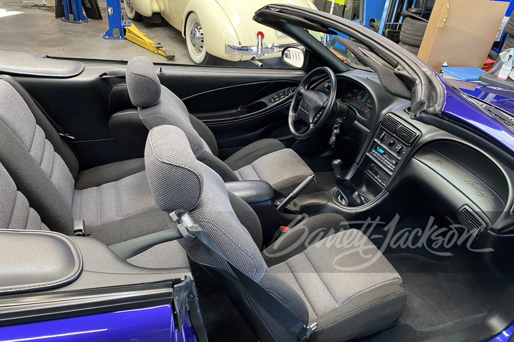 1995 FORD MUSTANG GT CONVERTIBLE - Interior - 252014
