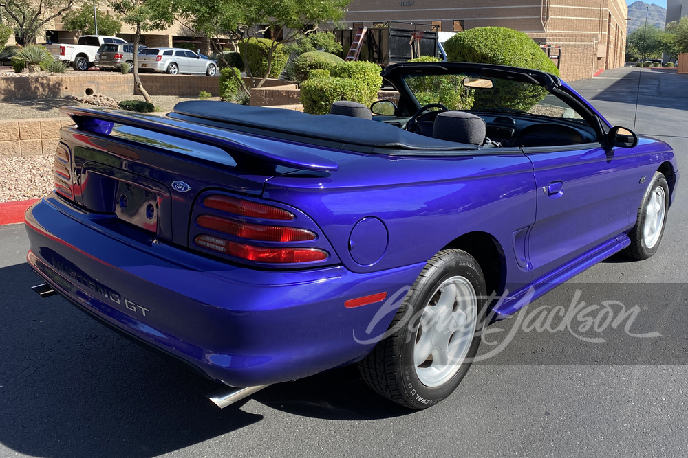 1995 FORD MUSTANG GT CONVERTIBLE - Rear 3/4 - 252014