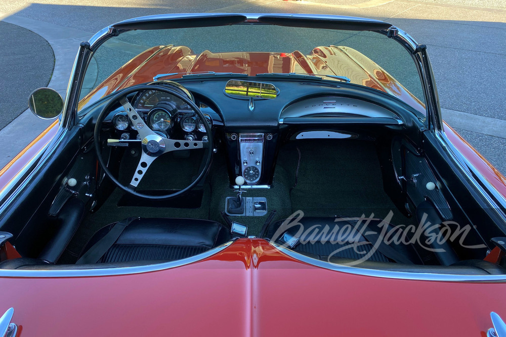 1961 CHEVROLET CORVETTE 283/270 CONVERTIBLE - Interior - 252150