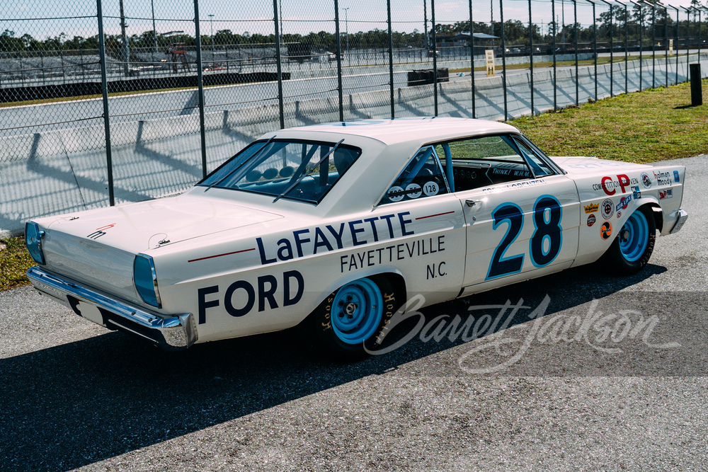 1965 FORD GALAXIE 500 RACE CAR - Rear 3/4 - 252177