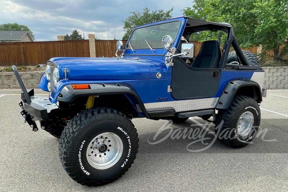 1983 JEEP CJ-7 4X4 CUSTOM - Front 3/4 - 252230