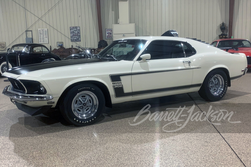 1969 FORD MUSTANG BOSS 302 - Side Profile - 252419