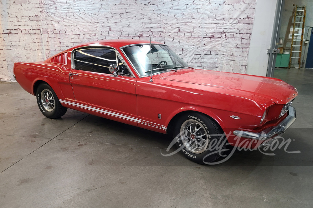 1966 FORD MUSTANG FASTBACK - Side Profile - 252441