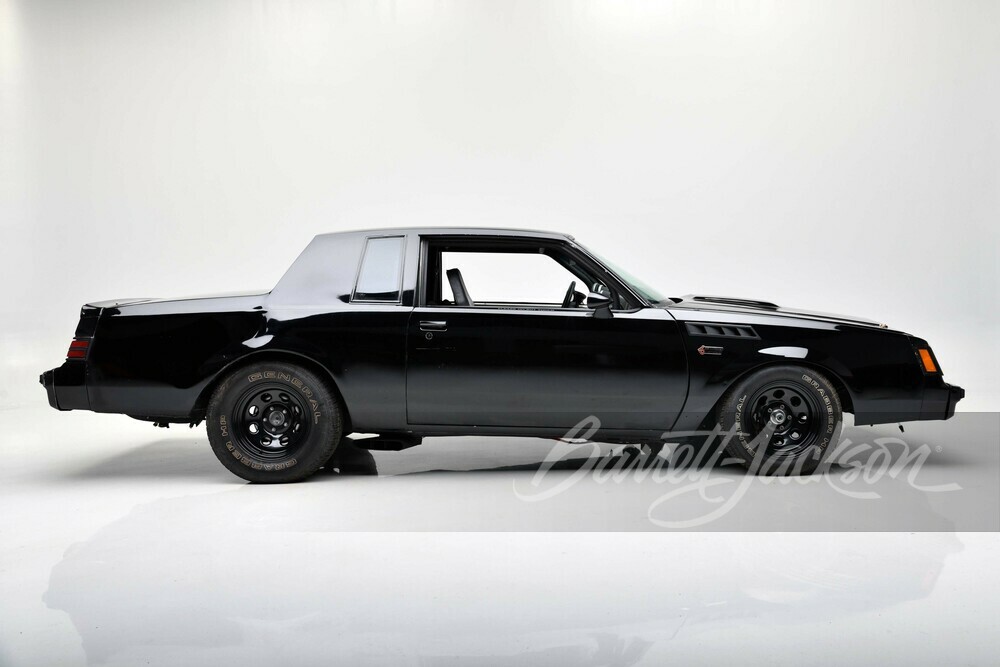 1987 BUICK GRAND NATIONAL "FAST & FURIOUS" - Side Profile - 252452