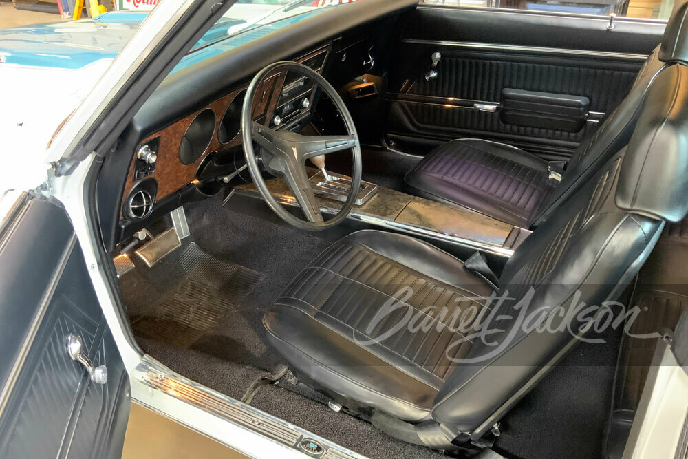 1969 PONTIAC FIREBIRD 400 - Interior - 252658