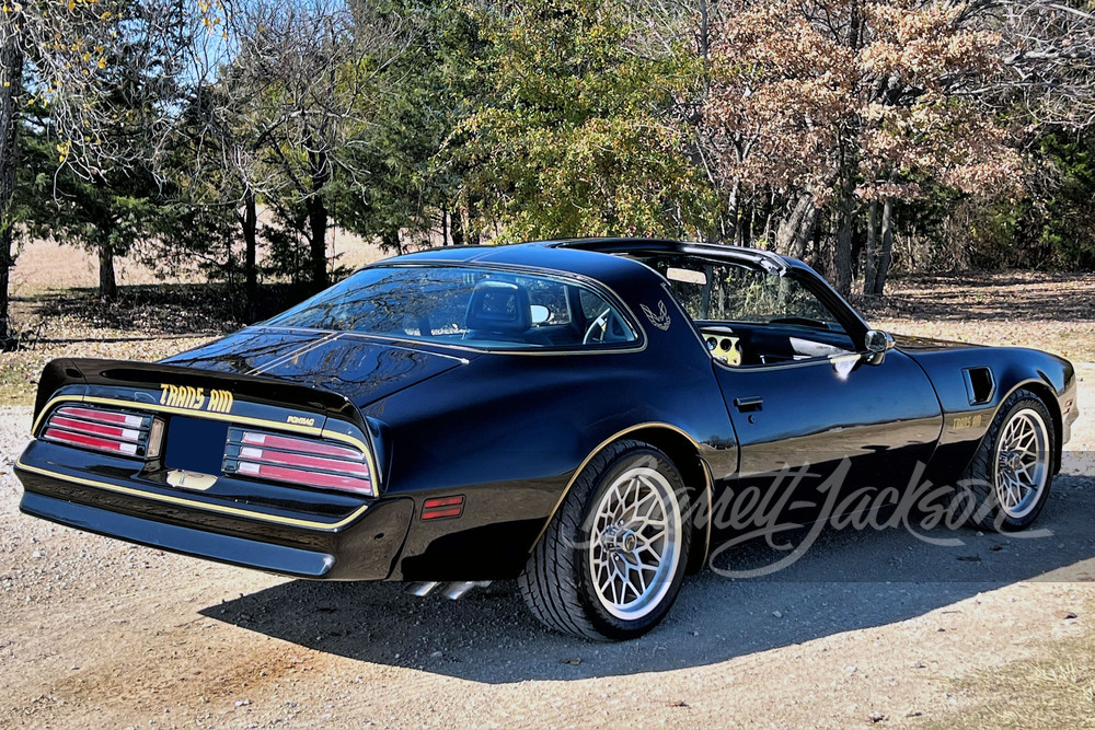 1977 PONTIAC TRANS AM CUSTOM COUPE  - Rear 3/4 - 252820