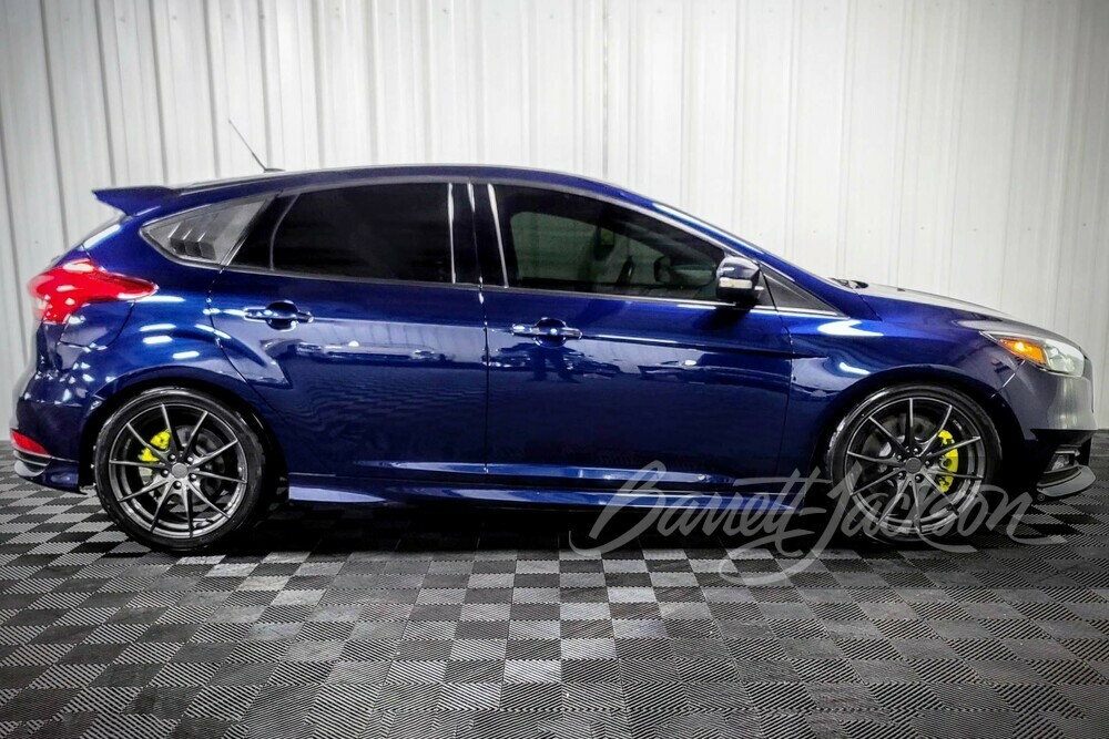 2017 FORD FOCUS ST - Side Profile - 252834
