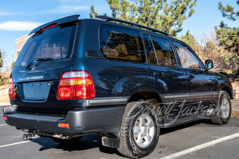 2000 TOYOTA LAND CRUISER - Rear 3/4 - 253026