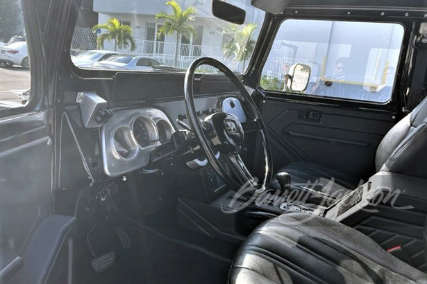 1985 TOYOTA FJ45 LAND CRUISER CUSTOM TROOPY - Interior - 253272