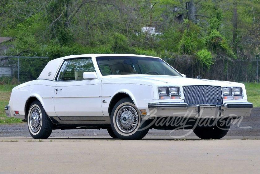 1985 BUICK RIVIERA - Front 3/4 - 253453