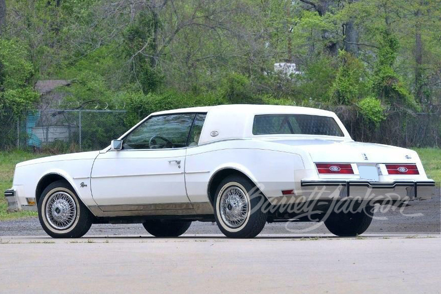 1985 BUICK RIVIERA - Rear 3/4 - 253453