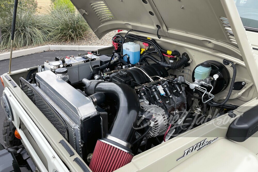 1979 TOYOTA LAND CRUISER HJ45 CUSTOM SUV - Engine - 253459