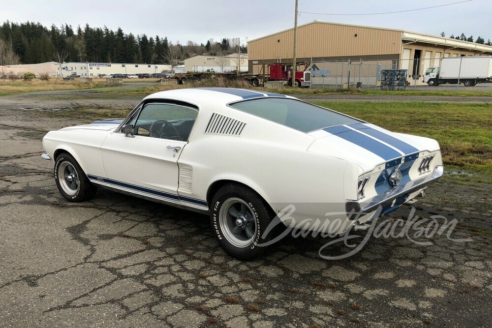 1967 FORD MUSTANG FASTBACK - Rear 3/4 - 253625
