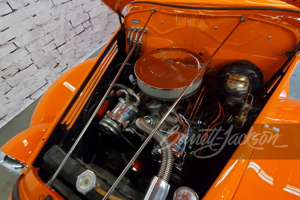 1938 FORD CUSTOM PANEL DELIVERY TRUCK - Engine - 253641