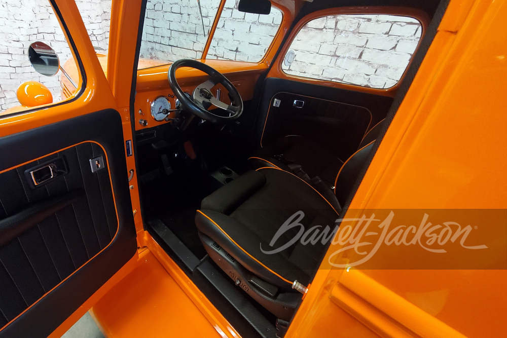 1938 FORD CUSTOM PANEL DELIVERY TRUCK - Interior - 253641
