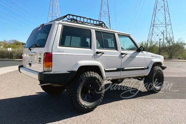 2000 JEEP CHEROKEE XJ SPORT CUSTOM SUV - Rear 3/4 - 253721