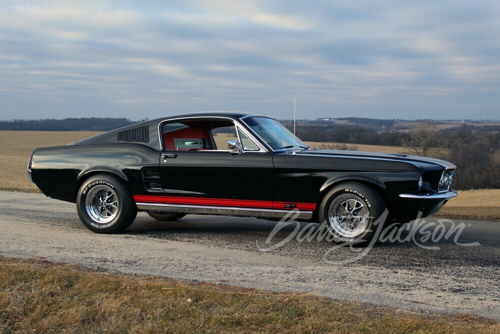 1967 FORD MUSTANG GT CUSTOM FASTBACK - Side Profile - 253883