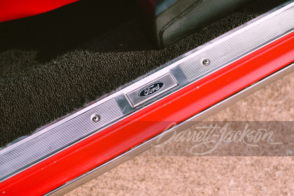 1975 FORD GRAN TORINO "STARSKY AND HUTCH" RE-CREATION - Misc 17 - 253909