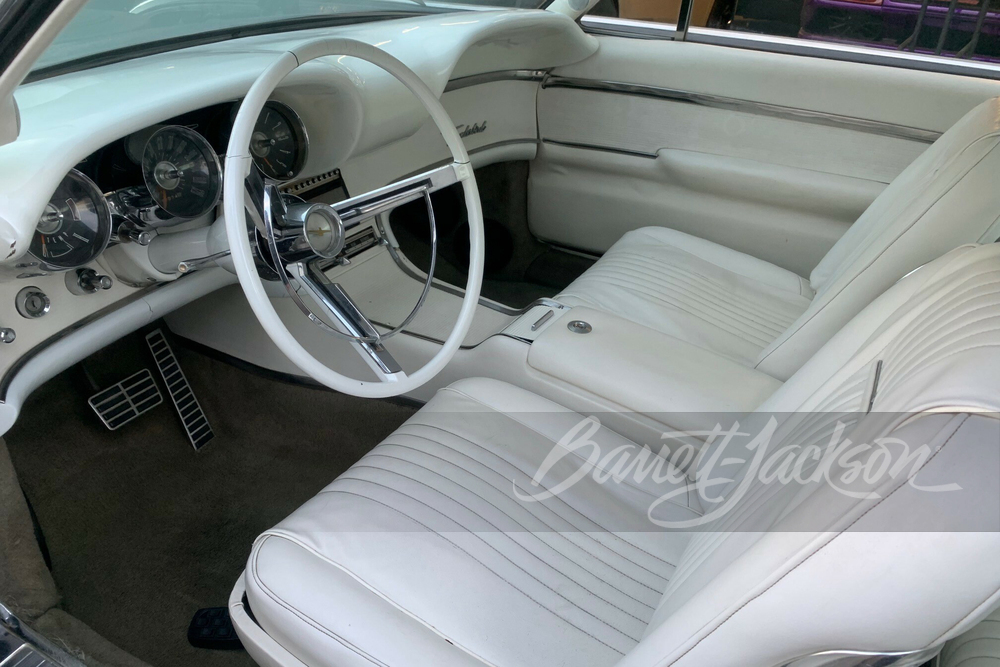 1963 FORD THUNDERBIRD CUSTOM COUPE - Interior - 253934