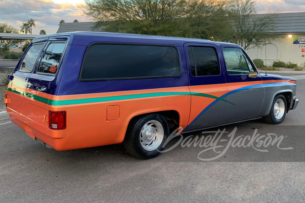 1990 CHEVROLET SUBURBAN - Rear 3/4 - 253945