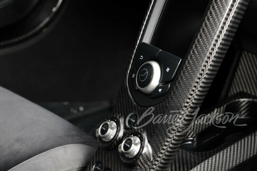 2014 MCLAREN P1 - Misc 31 - 254782